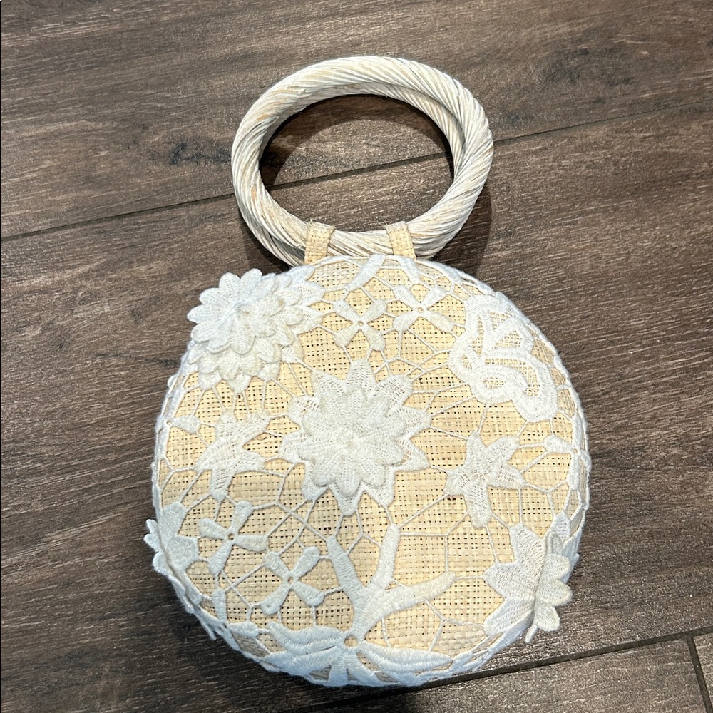Flora Bella Crochet Appliqué Handcrafted Ivory Lace Round Straw Bag - Picture 4 of 4